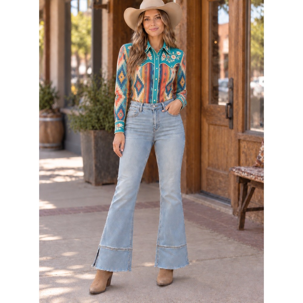 Idyllwind Miranda Lambert Light Wash Flare Jeans 12W x 34L Frayed Hem Slit Leg